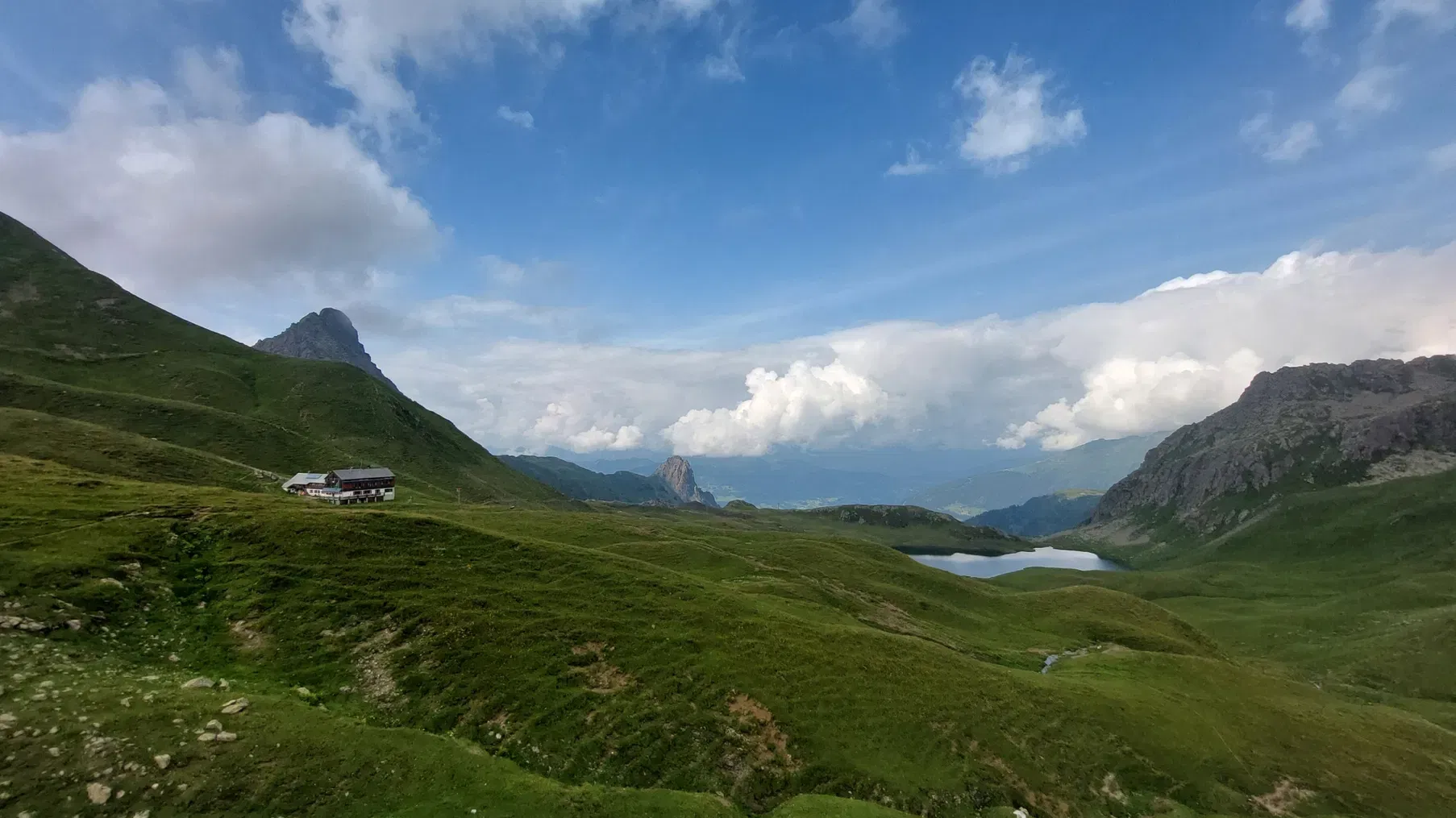 https://bergpunkt.b-cdn.net/20240803-163331-67ae489525b04308849972-67b7368bc760f390544395.webp