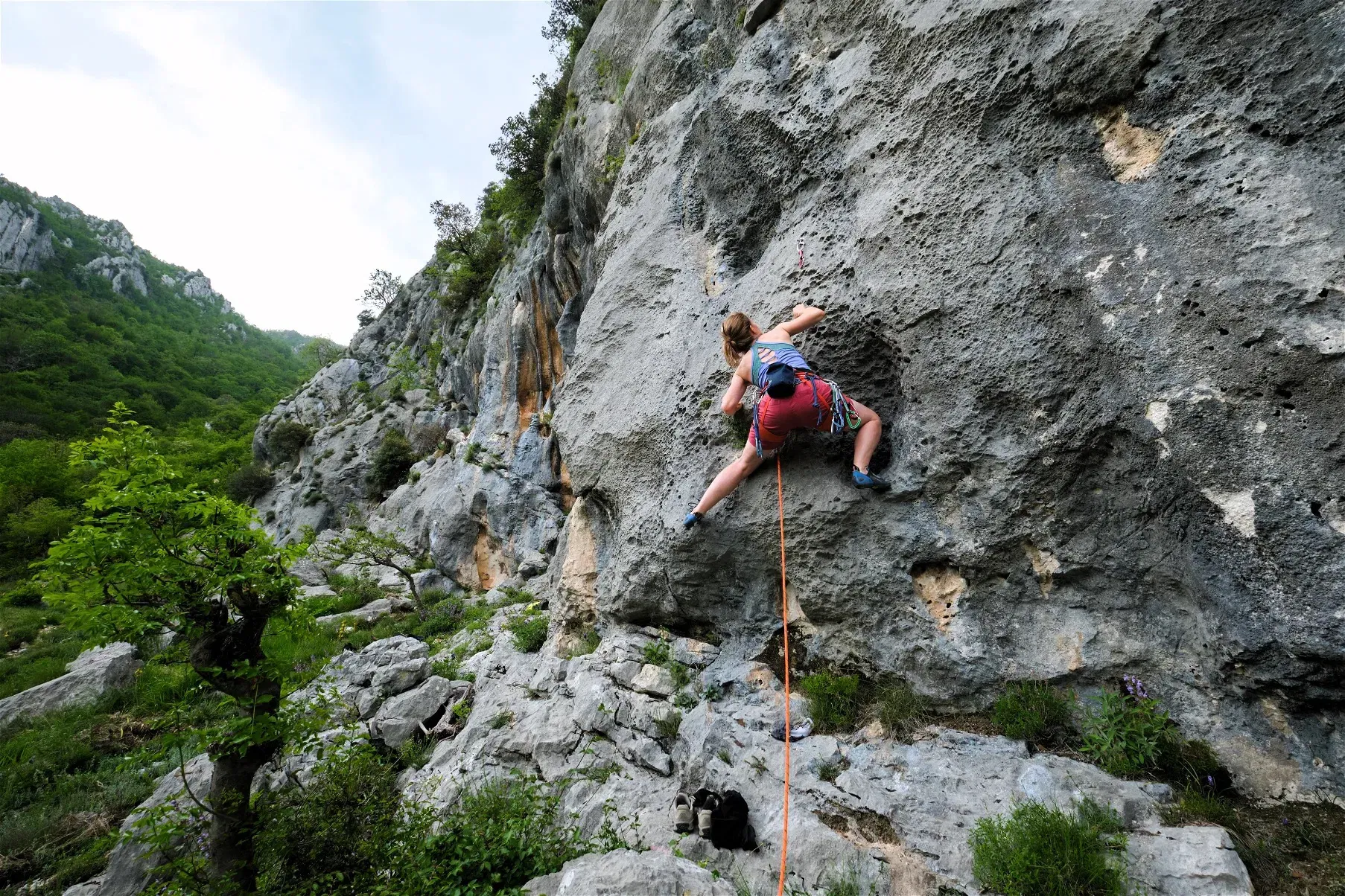 https://bergpunkt.b-cdn.net/albanien-65311ef0c5249960448968-674449907bf54719238297.webp