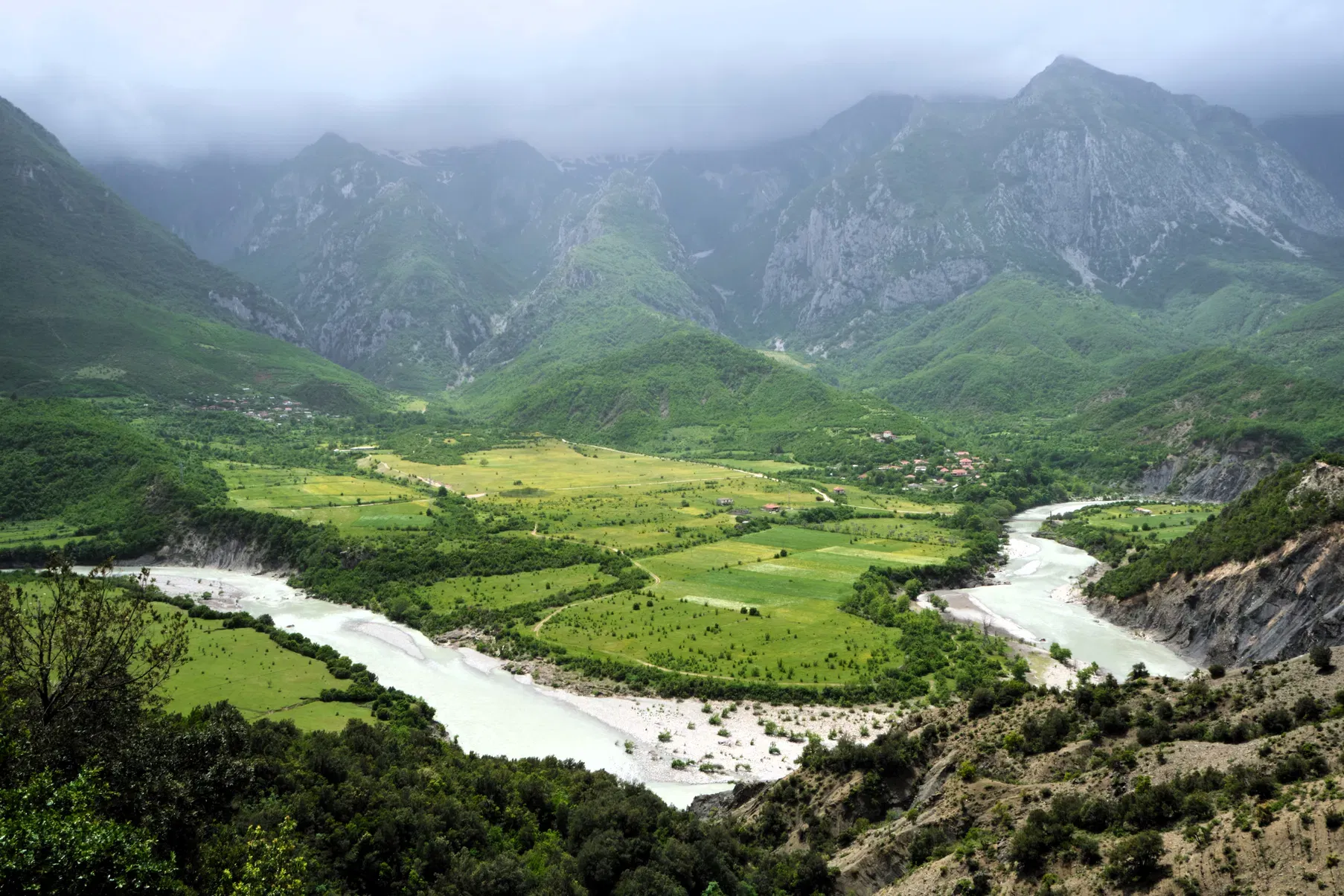 https://bergpunkt.b-cdn.net/albanien-tim-26-6530fd6b49a59576005986-674449b627ce3590907538.webp