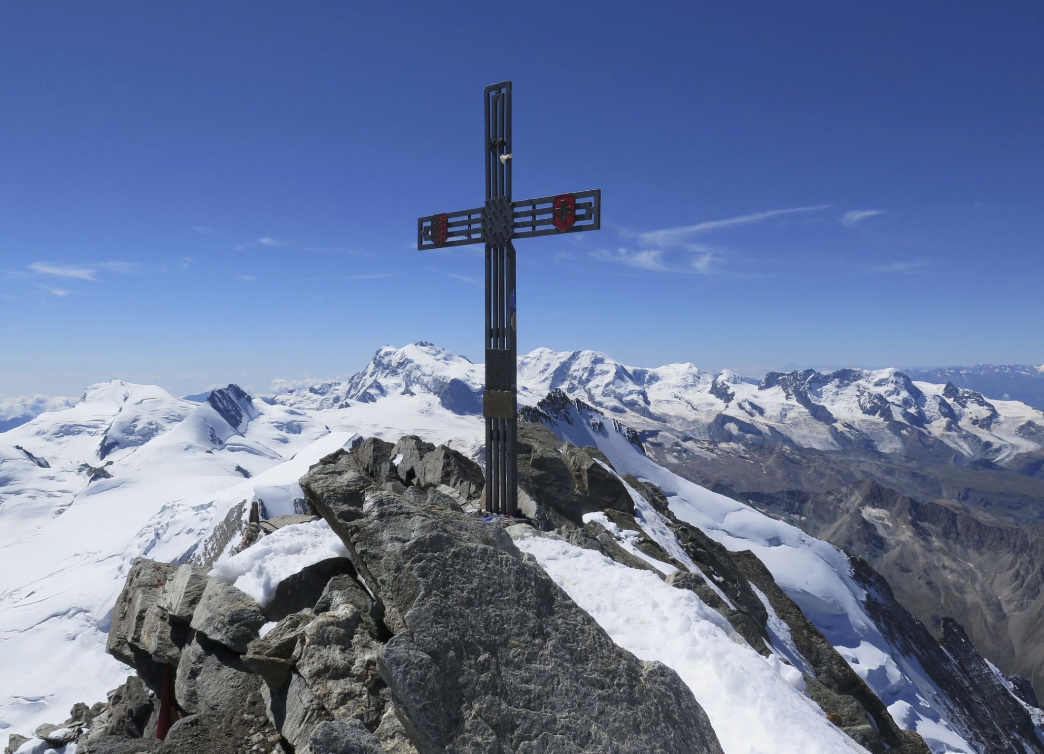 https://bergpunkt.b-cdn.net/dom-gipfelfoto-671779c434efc366073453.png