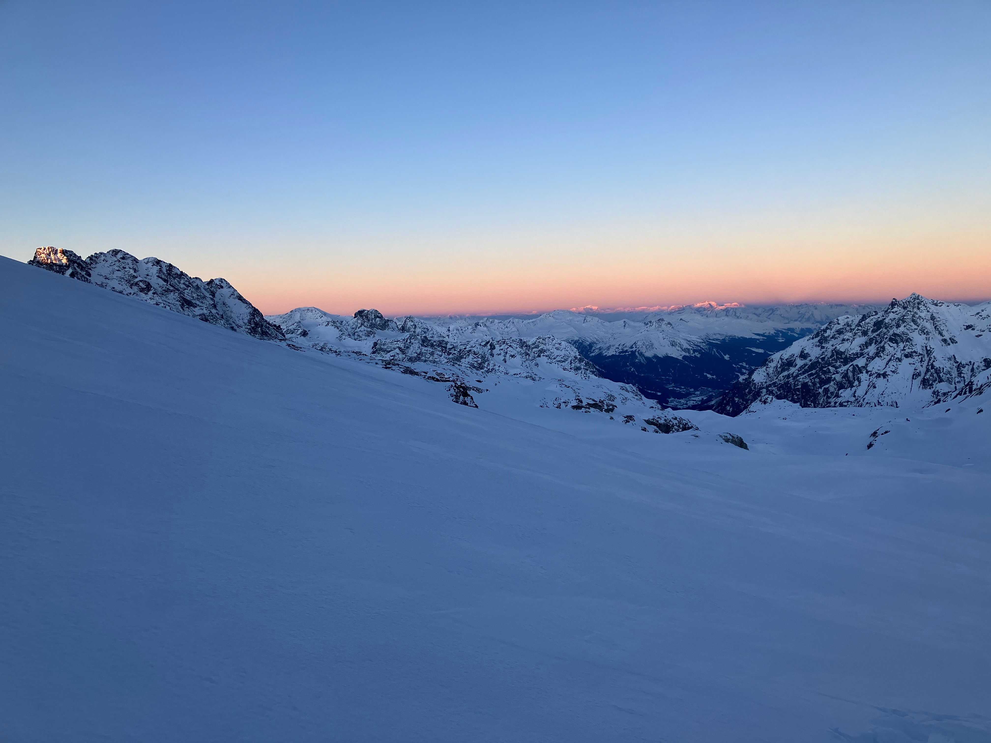 https://bergpunkt.b-cdn.net/img-2078-67cb2f40553d9404254243.jpeg