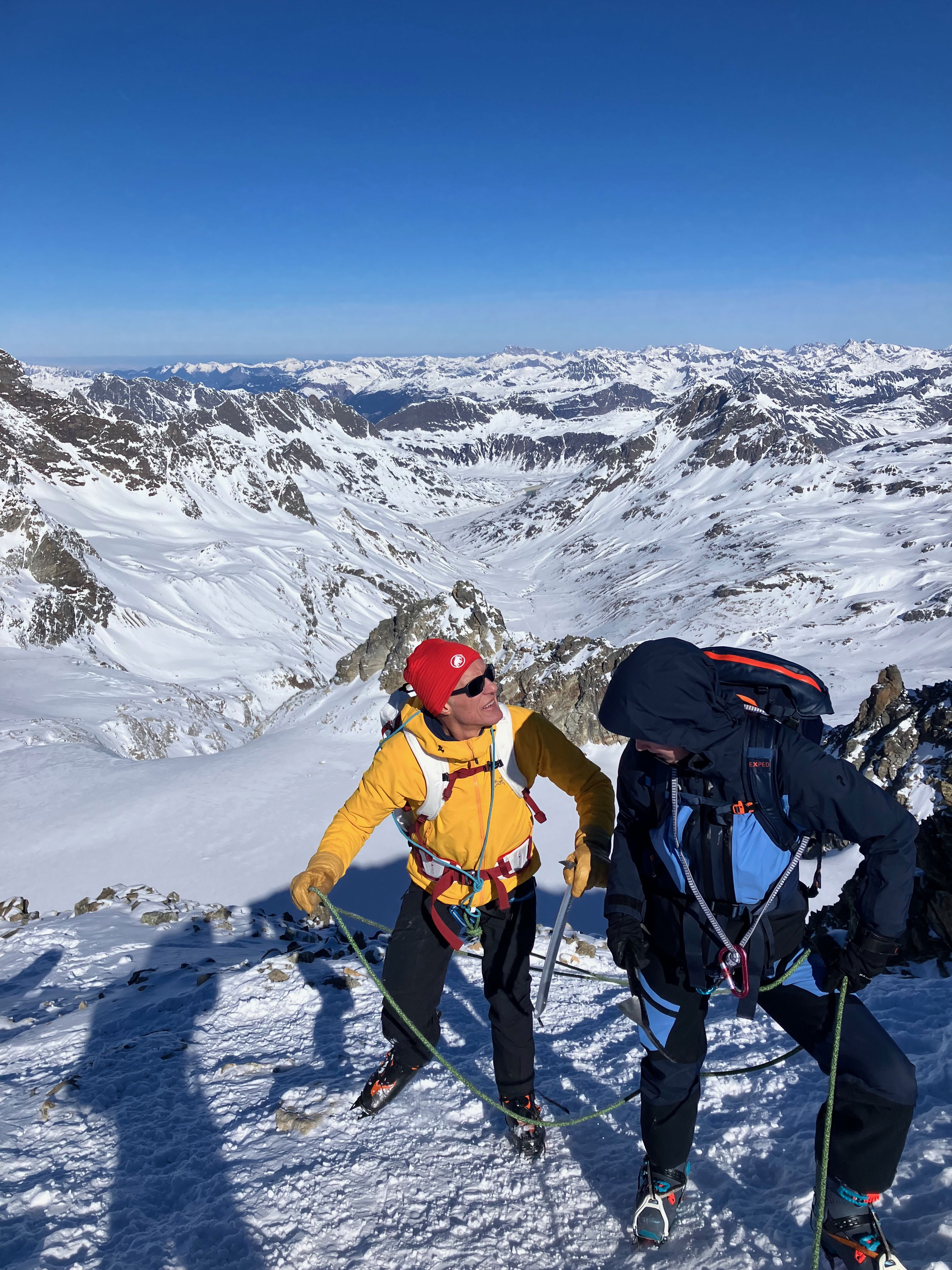 https://bergpunkt.b-cdn.net/img-2099-67cb2f4f8c498518540966.jpeg