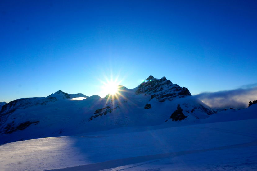 https://bergpunkt.b-cdn.net/imported_user_gallery/20151227-183502-z813.jpg
