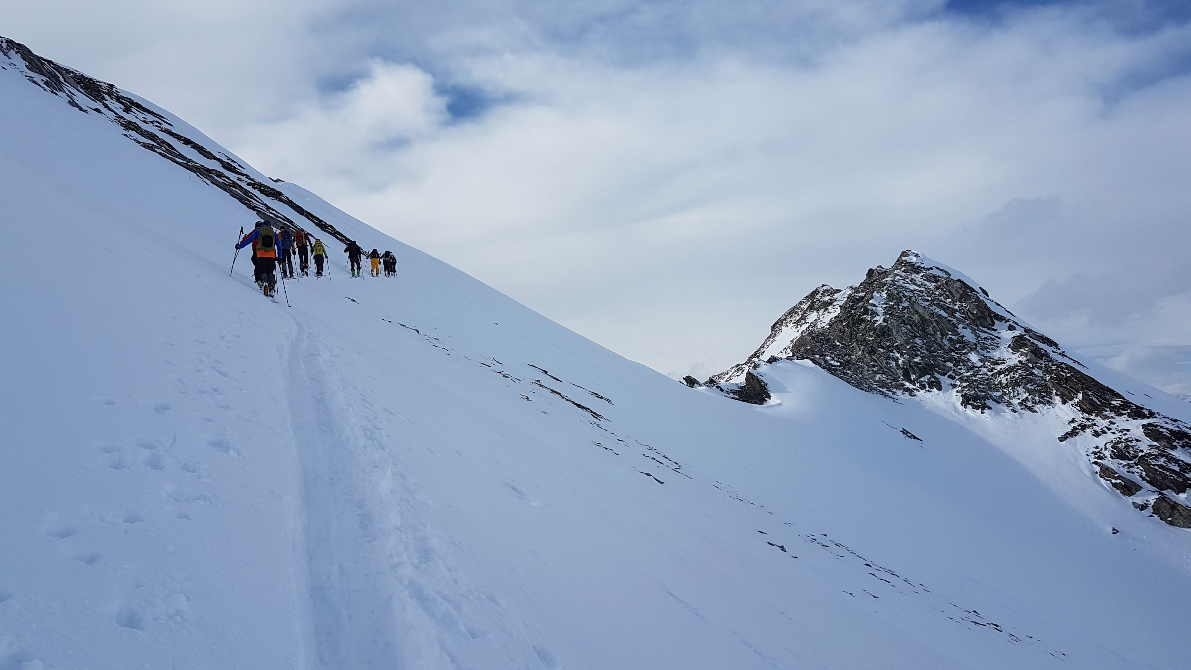 https://bergpunkt.b-cdn.net/imported_user_gallery/20181105-204728-z736.jpg