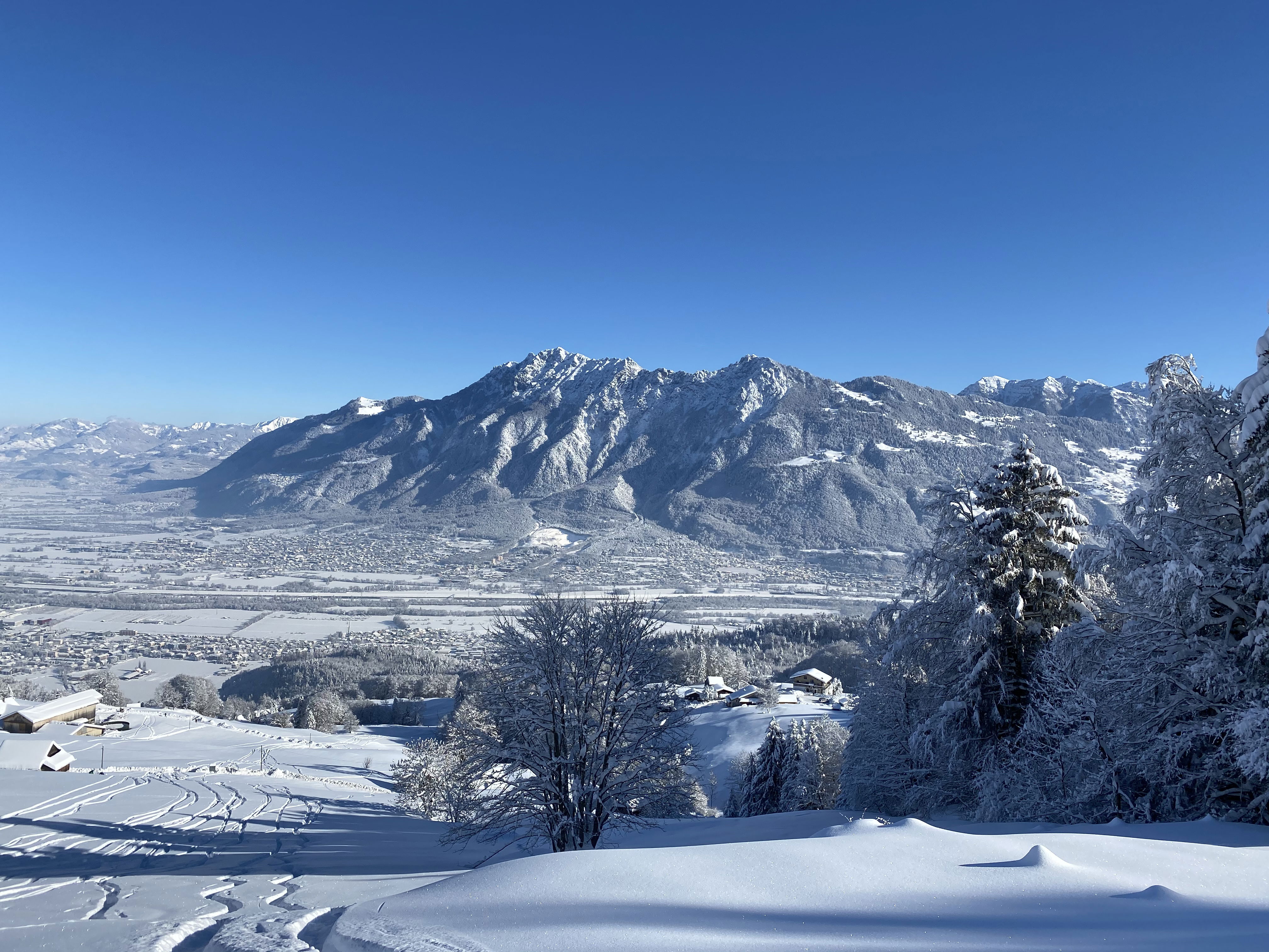 Skitour  Rheintal, 2. Gruppe mit Bergführerin Flurina Görre