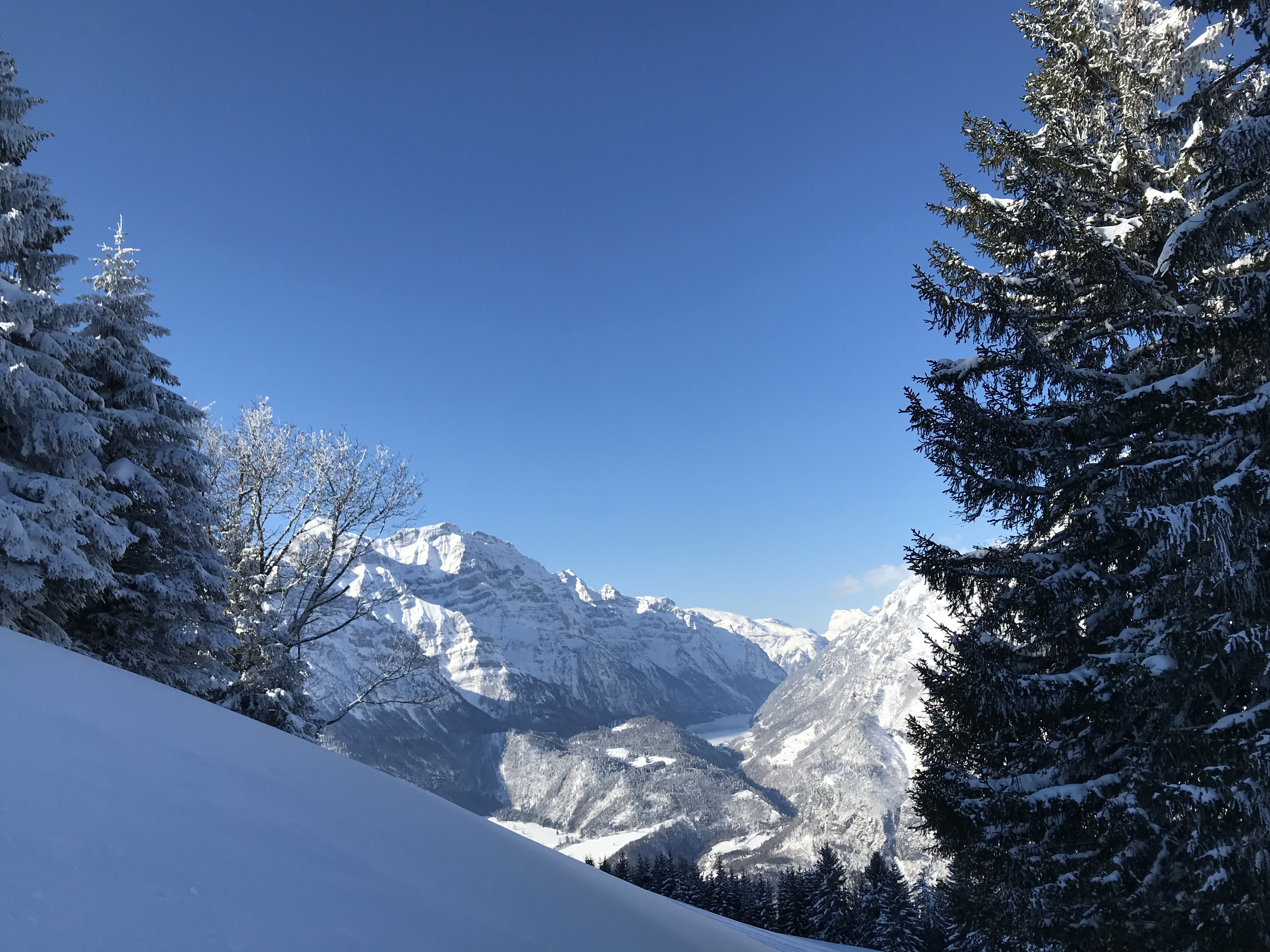 Wintertraum mit Abfahrt zum Walensee Glarner Alpen