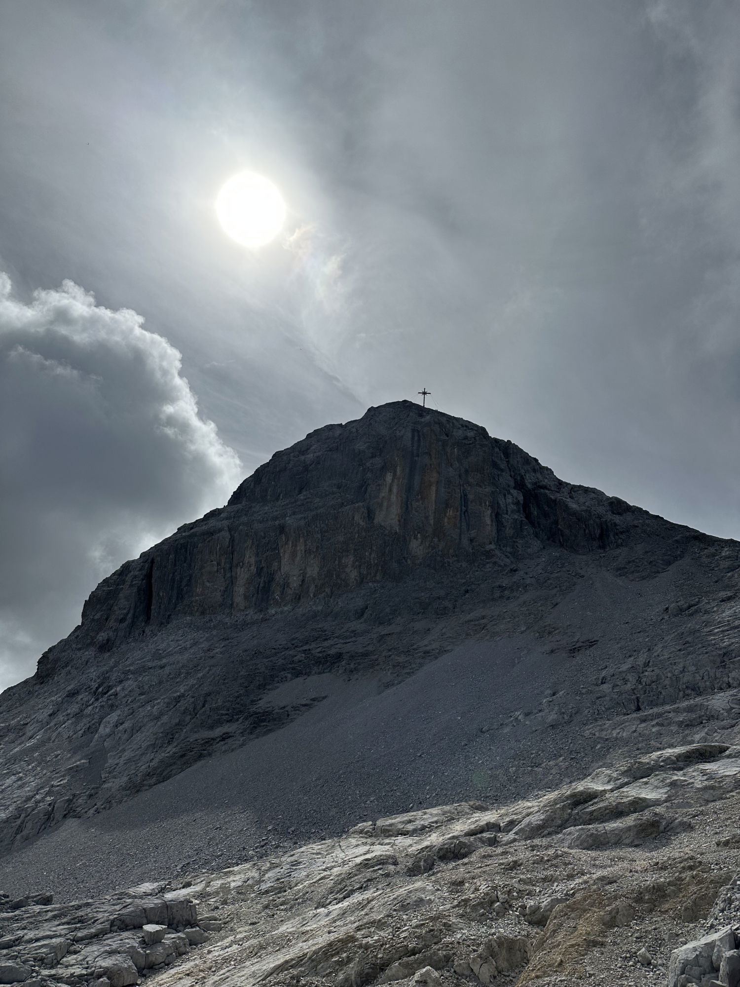 https://bergpunkt.b-cdn.net/sulzfluh03-67ae489652546733651974.jpg